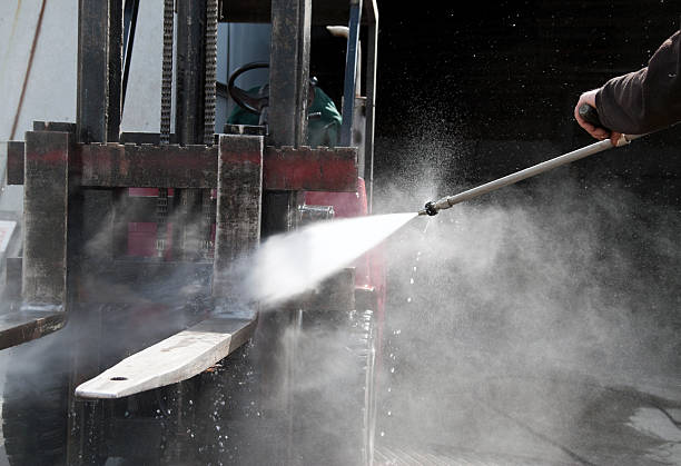 Best Sign and Awning Cleaning  in Mountain Iron, MN